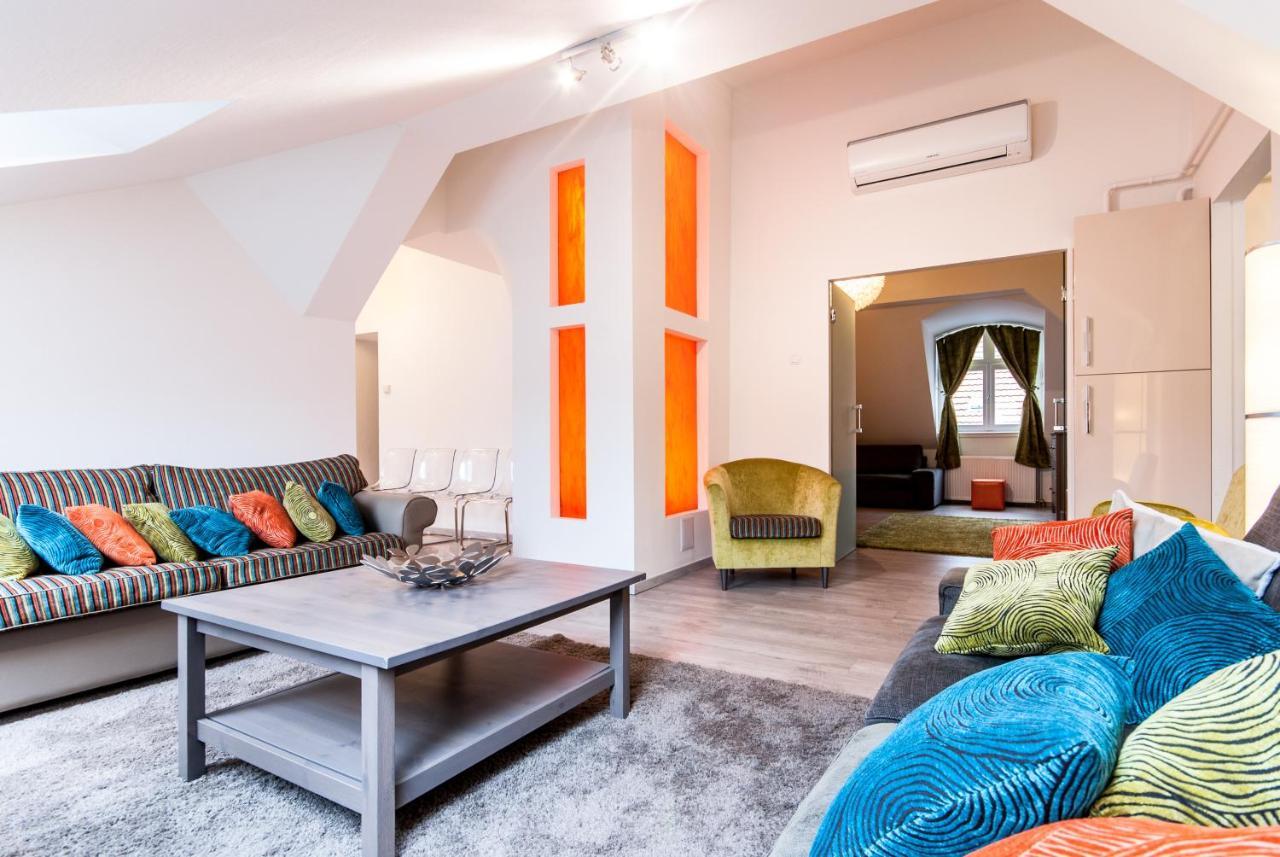 Central Capital Apartments 2 Budapest Luaran gambar
