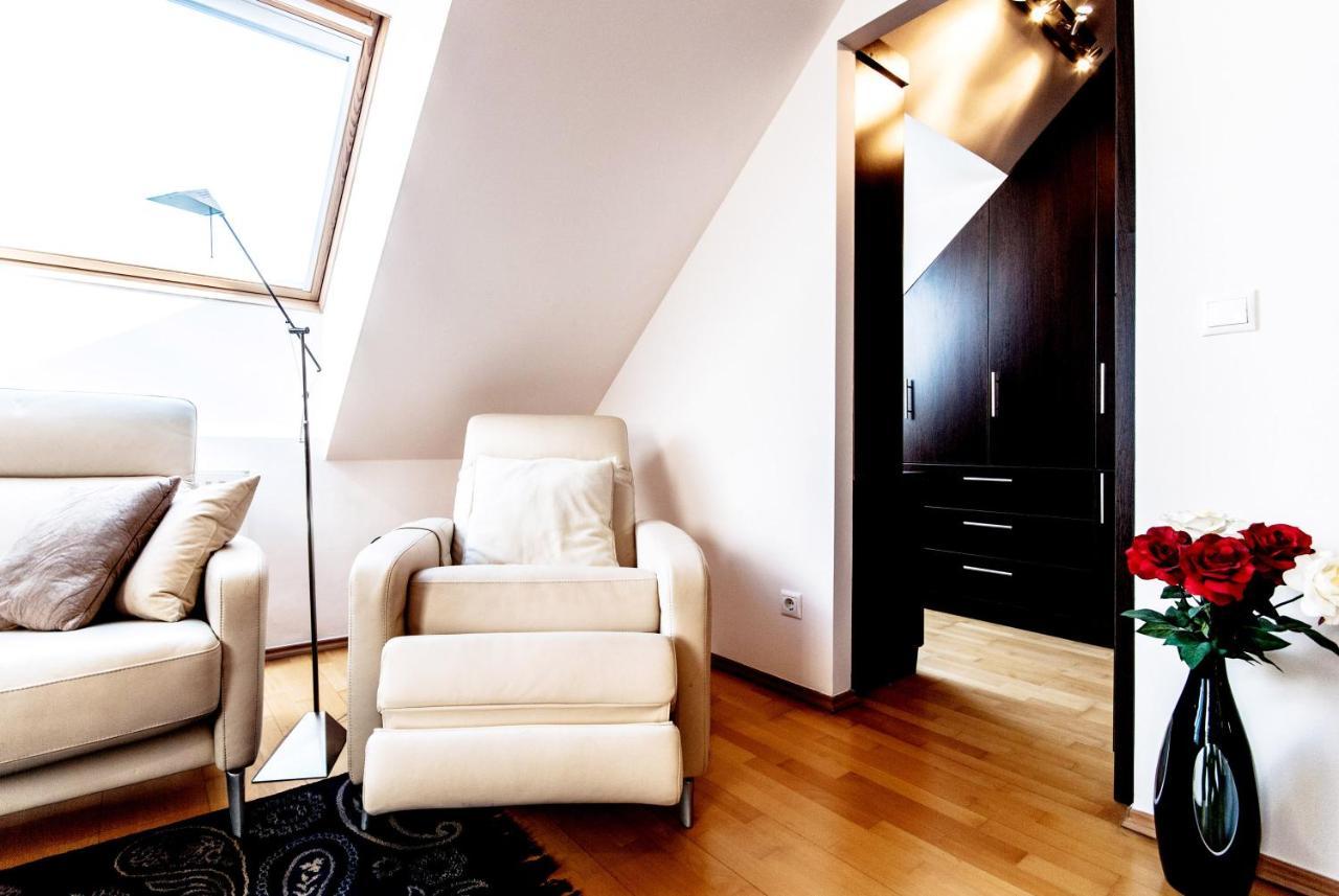 Central Capital Apartments 2 Budapest Luaran gambar