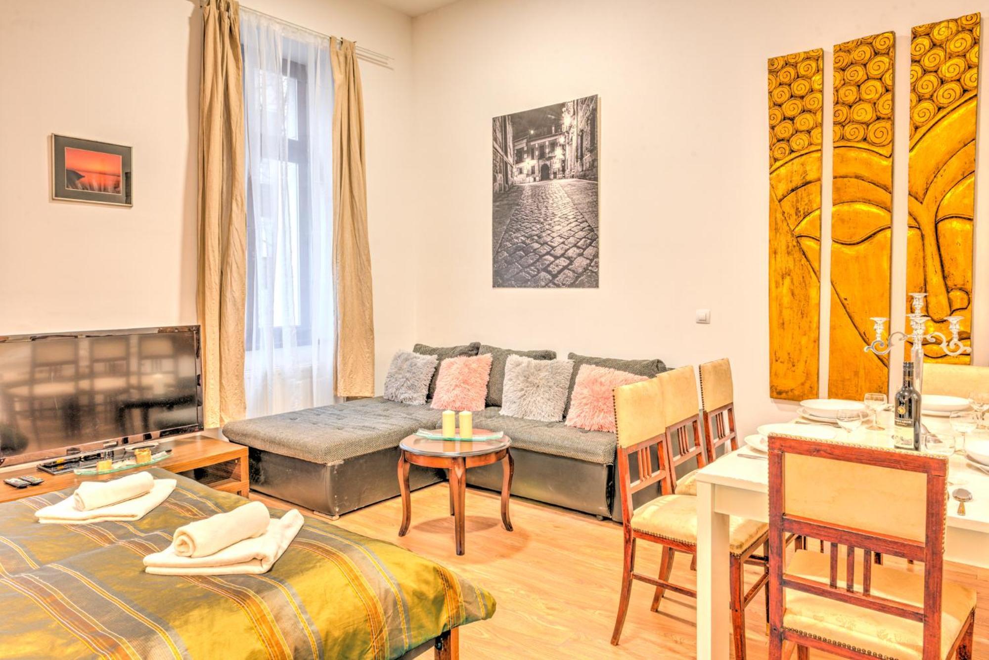 Central Capital Apartments 2 Budapest Luaran gambar