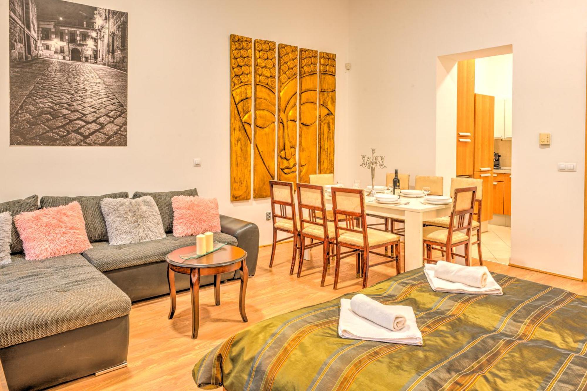 Central Capital Apartments 2 Budapest Luaran gambar