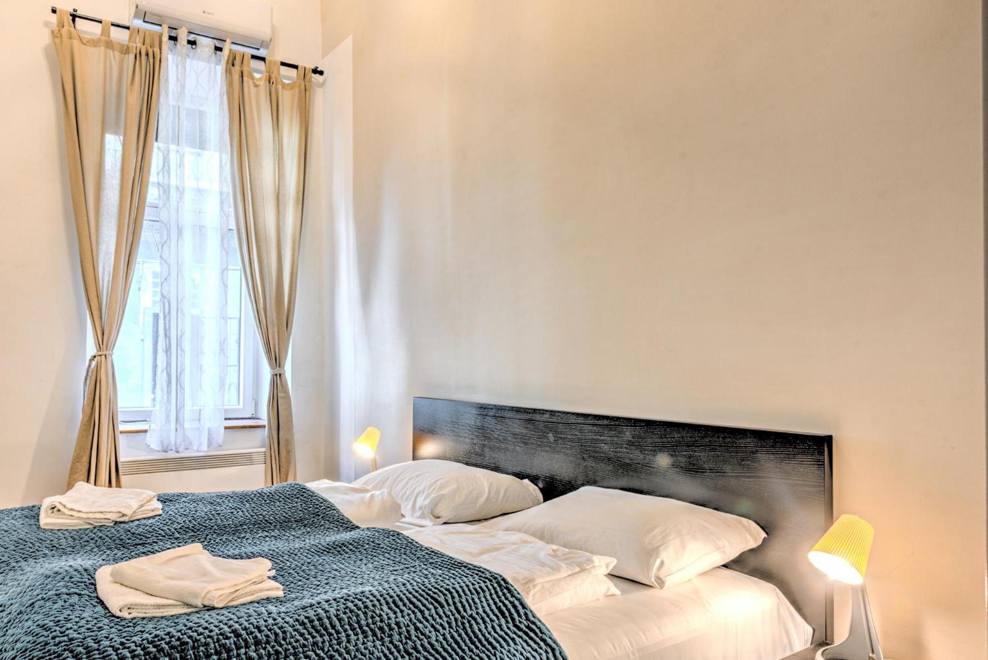 Central Capital Apartments 2 Budapest Luaran gambar