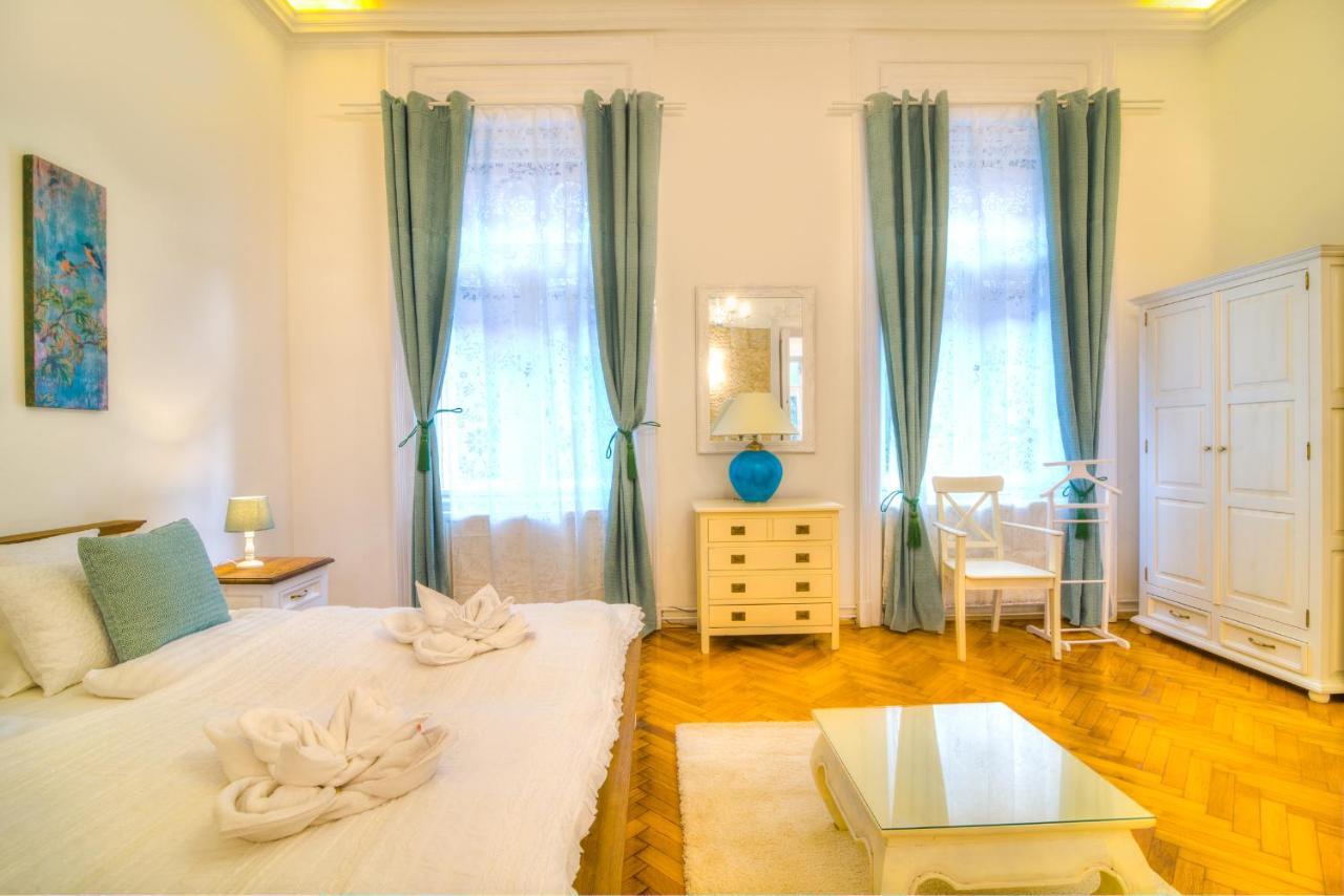 Central Capital Apartments 2 Budapest Luaran gambar