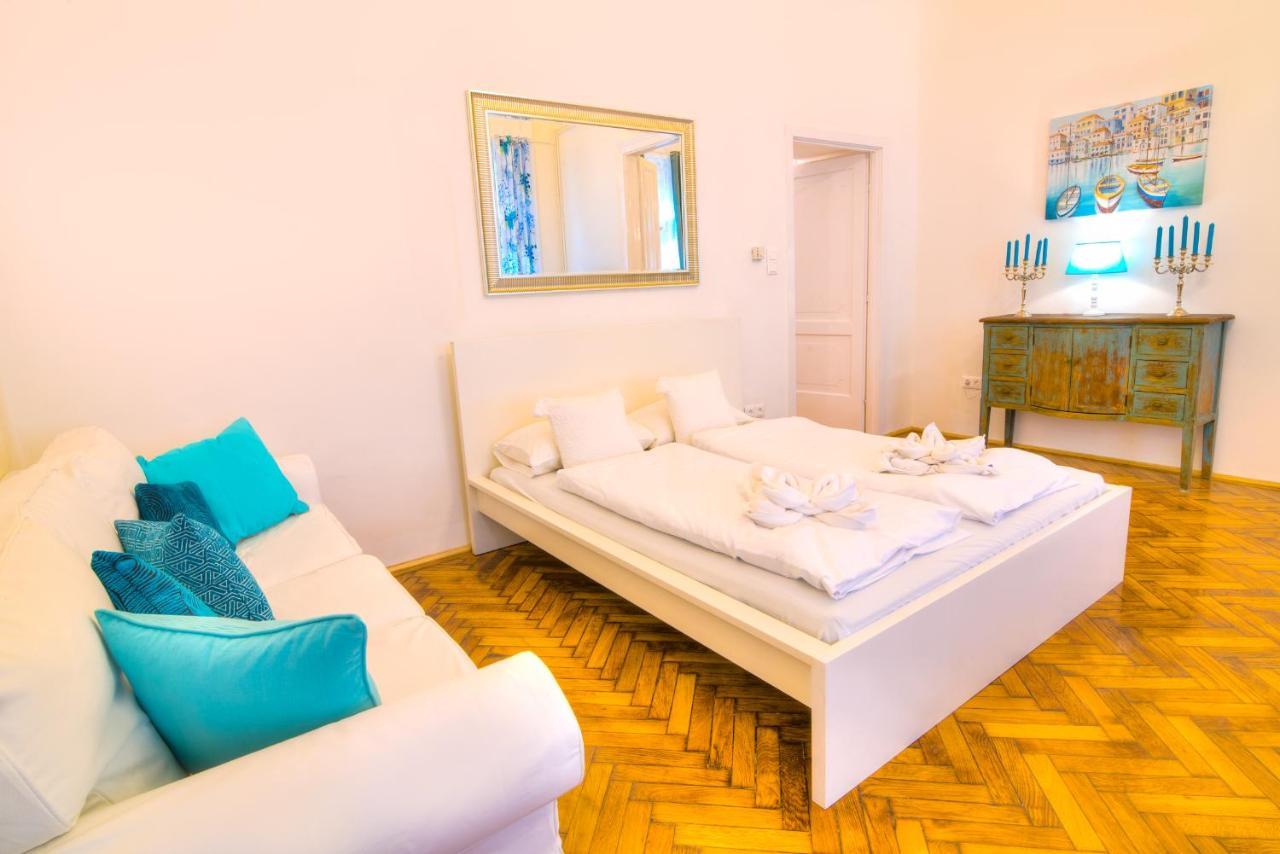 Central Capital Apartments 2 Budapest Luaran gambar