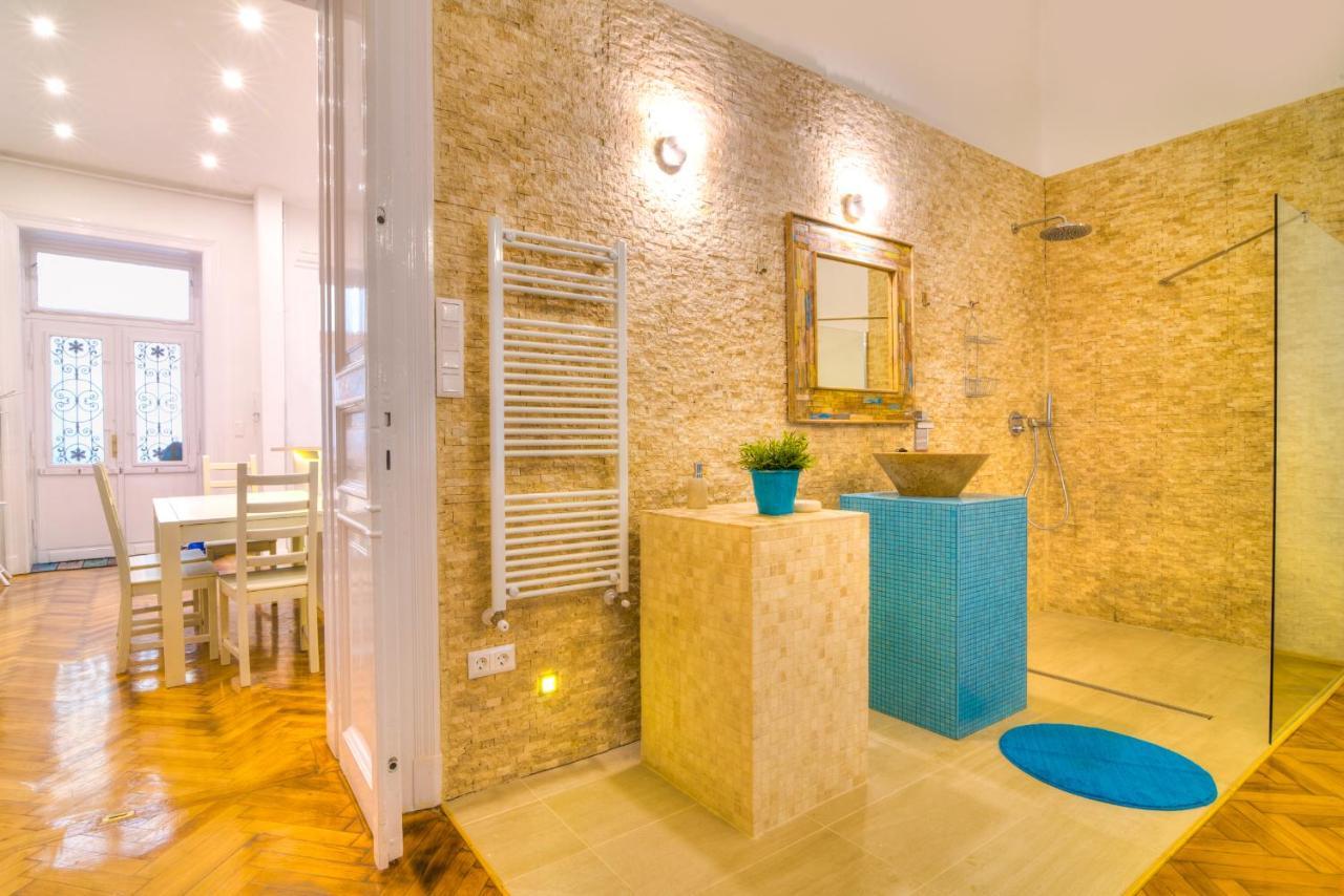Central Capital Apartments 2 Budapest Luaran gambar